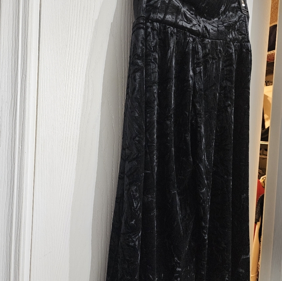 Women's Velvet Palazzo pants. Land below the knee. - Picture 5 of 5